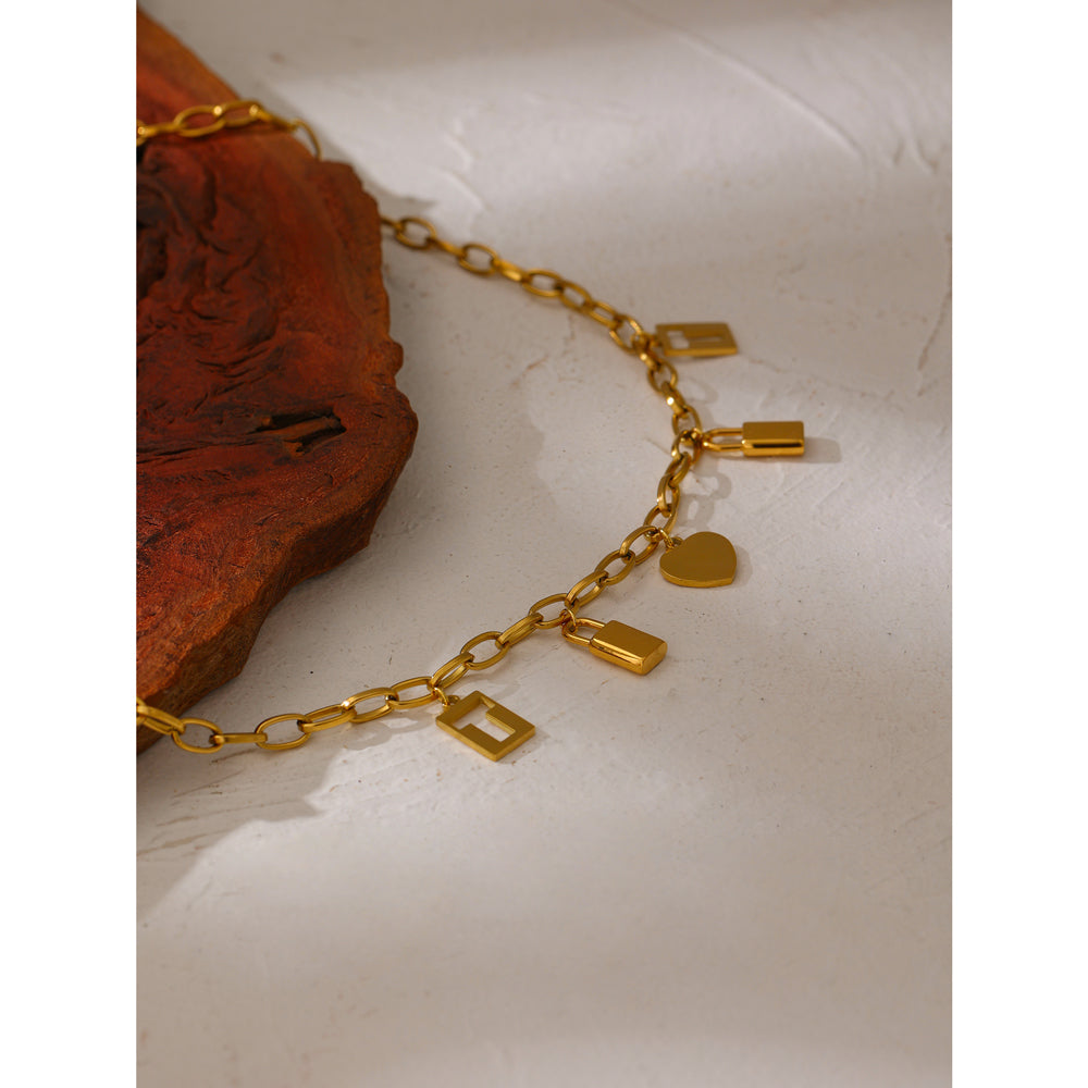 Stylish Heart Lock Geometric Pendant Necklace for Women - Vico Rena